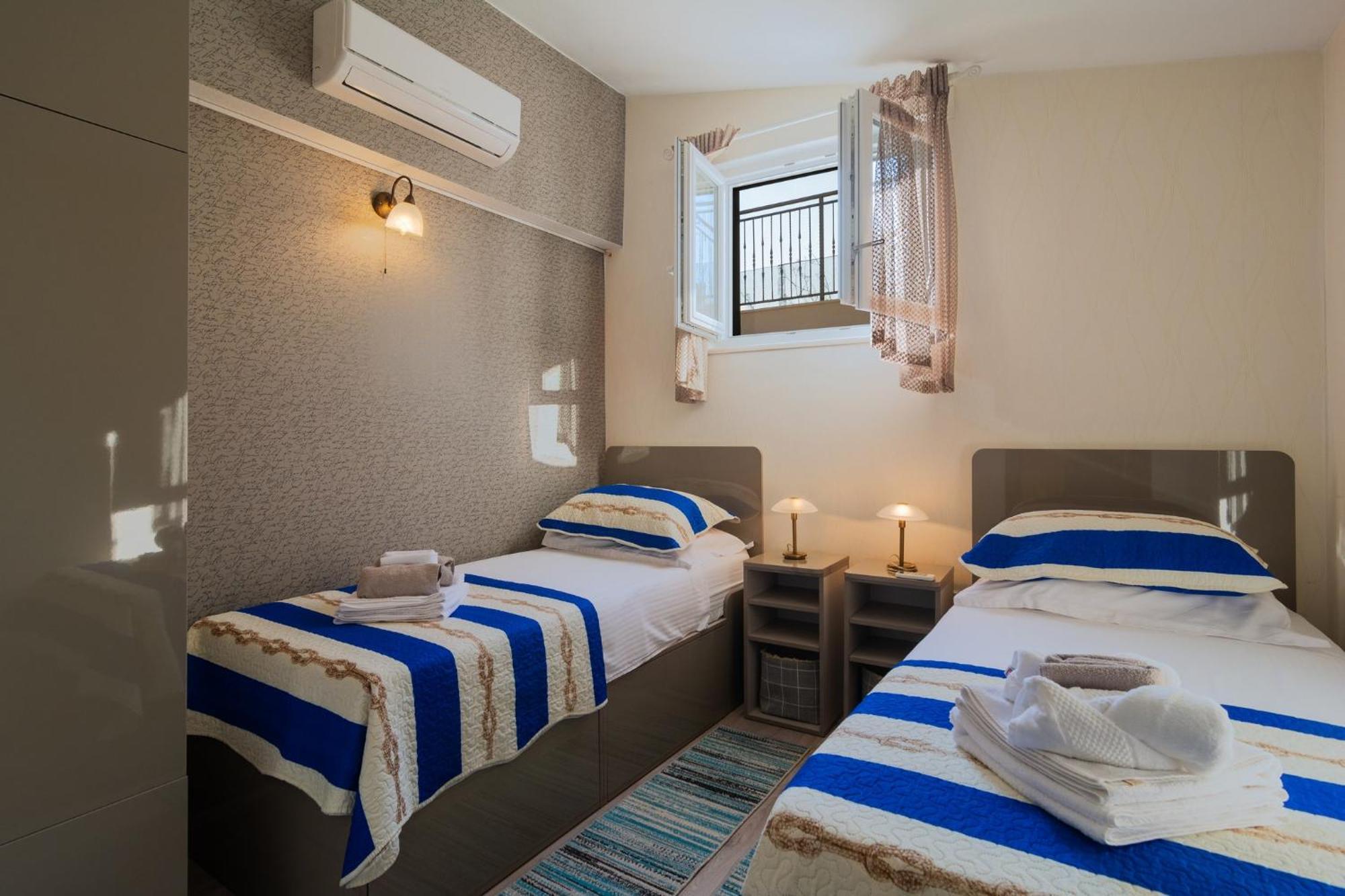 Kuca Za Odmor R&A Villa โปดสตรานา ภายนอก รูปภาพ