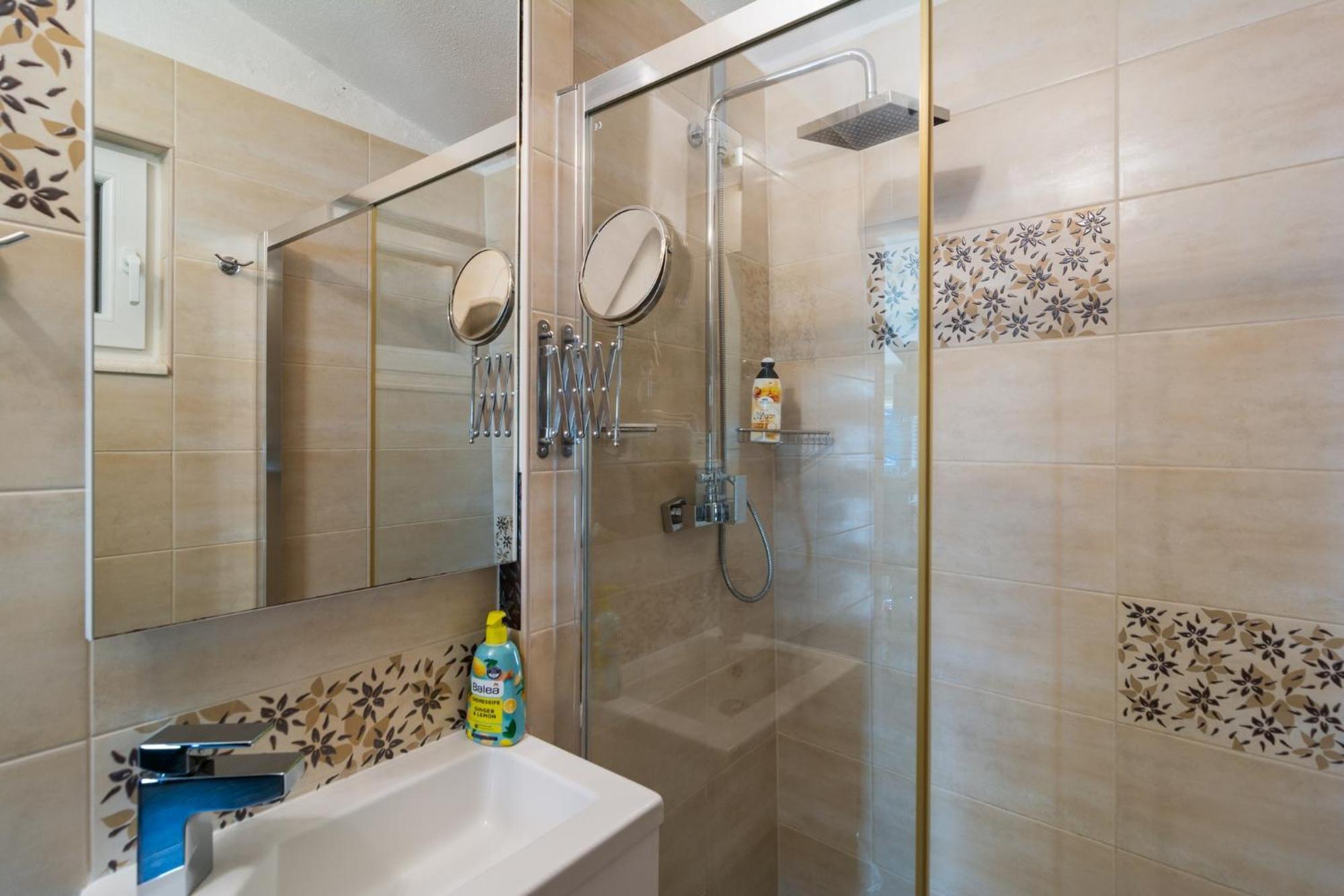 Kuca Za Odmor R&A Villa โปดสตรานา ภายนอก รูปภาพ